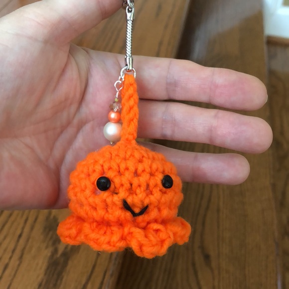 Baby Octopus 🐙 keychain - Picture 5 of 6